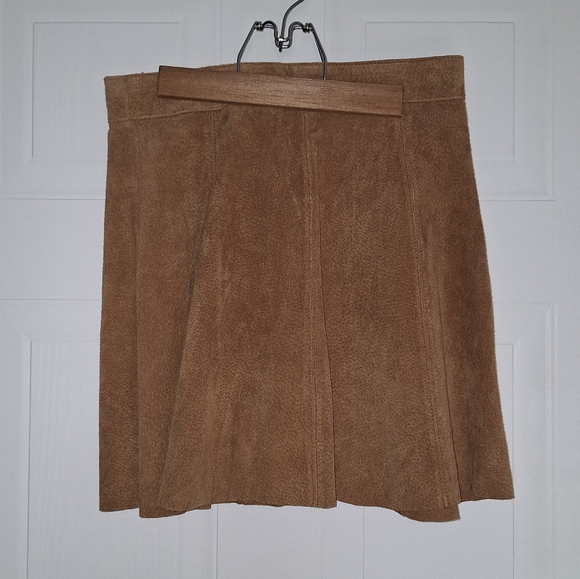 Brown Button down Suede Skirt - Picture 6 of 7